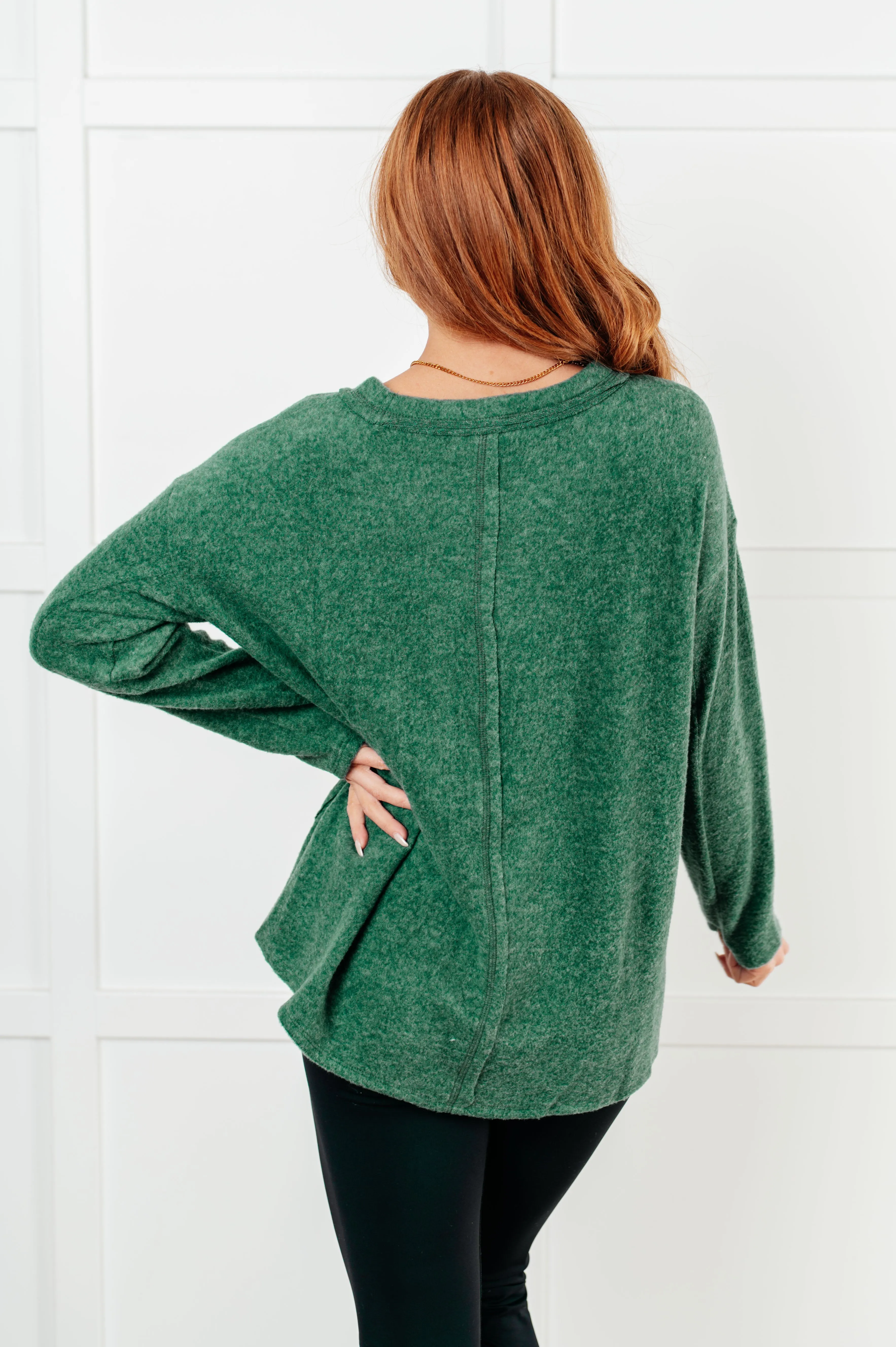 ONLINE EXCLUSIVE Simple Silhouette Brushed Hacci Sweater in Dark Green